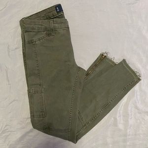 Cropped Cargo Pants